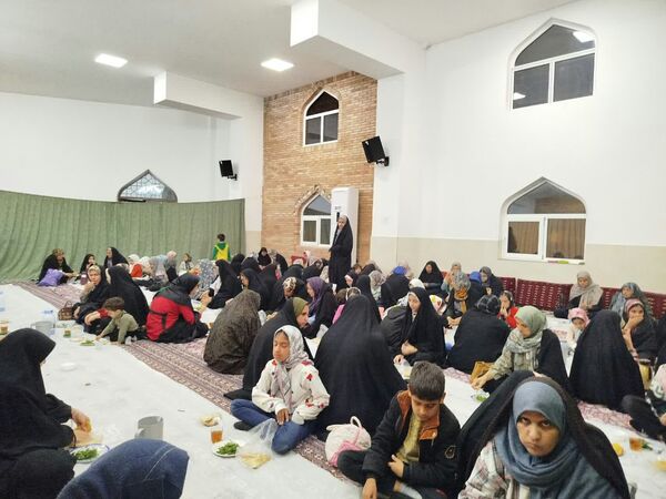 جز خوانی قرآن به همراه افطاری در مسجد خاتم النبیین بیرجند