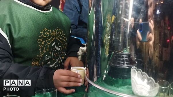 سقاخانه قمر بنی هاشم در هفدهمین روز از سال ۱۴۰۵ 