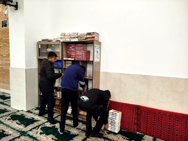 غبار روبی مسجد خاتم النبیین بیرجند به مناسبت فرا رسیدن ماه رمضان 