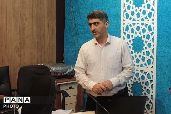 کارگاه ‌آموزشی گام نهایی هدایت تحصیلی در بهارستان‌دو