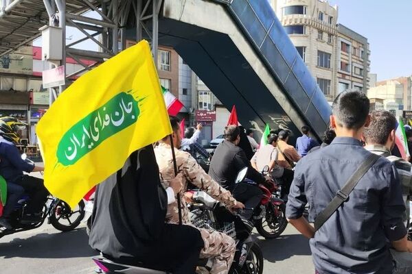 رزمایش اقتدار موتورسواران جان‌فدا در تهران