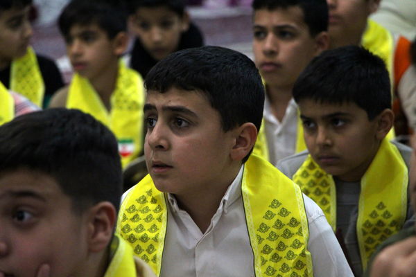 مراسم معنوی اعتکاف دانش‌آموزان پسر یزدی در فهرج