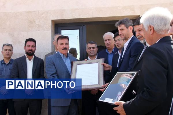 آیین بهره‌برداری از کندرو اصفهان به حبیب آباد 