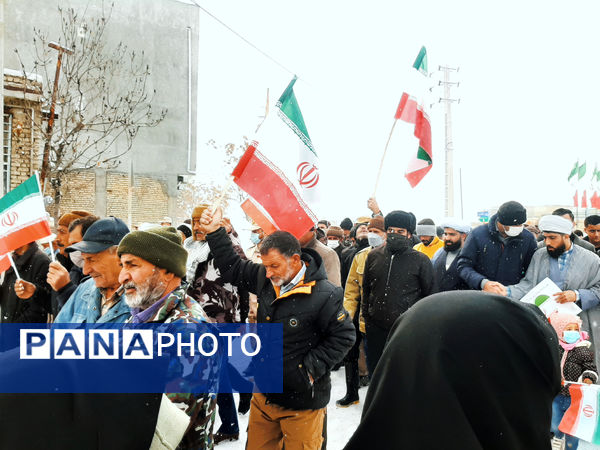 تجلی حضور مردم ولایتمدار شهر غلامان در راهپیمایی ۲۲ بهمن