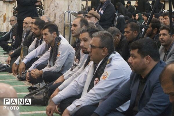 آیین یادبود رهبر شهید انقلاب اسلامی در مسجد جامع شهرستان قرچک