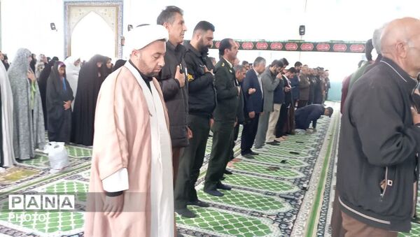 نماز عبادی و سیاسی در پاتاوه 