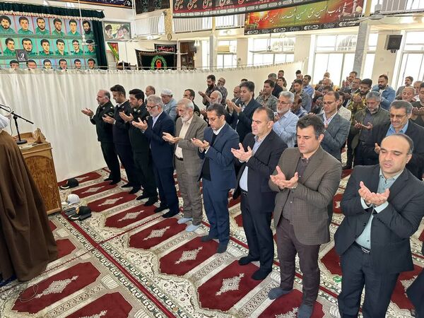 شکوه بندگی در نماز عید فطر گلوگاه