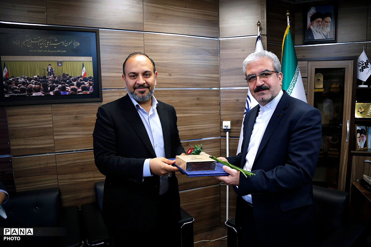 بازدید معاون پرورشی و فرهنگی از مرکز اطلاع‌رسانی و روابط عمومی وزارت آموزش و پرورش