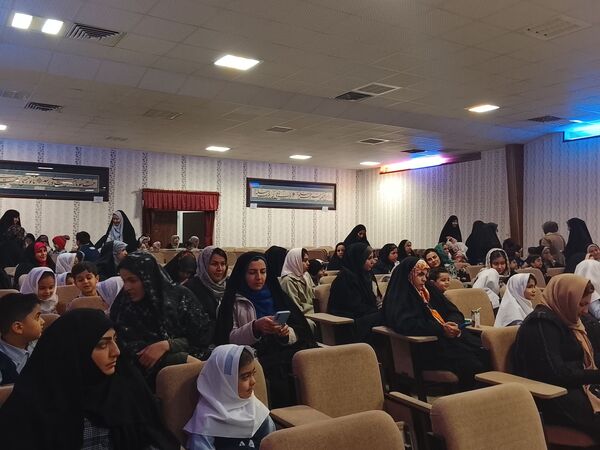 مراسم باشکوه دهه فجر و نیمه شعبان  در سالن مهر تابان نیشابور 
