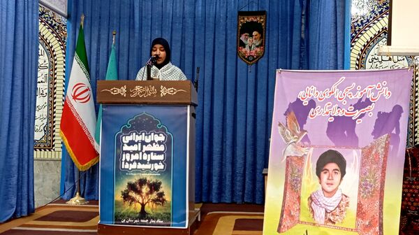 نماز جمعه با حضور دانش‌آموزان فعال بسیجی شهر بن