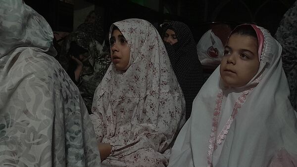 پرچم حرم حضرت عباس(ع) در مراسم اعتکاف شهرستان بن