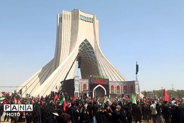  میدان انقلاب گواه بر پیمانی ناگسستنی