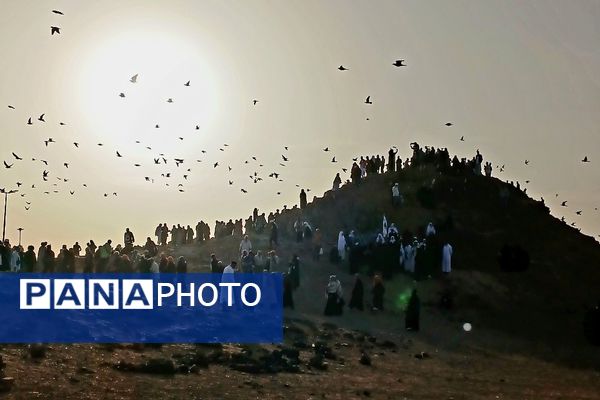 حضور دانش‌آموزان در مکه مکرمه 