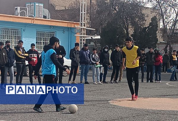 روز سوم  از مسابقات گل کوچک دبیرستان شاهد ابوذر غفاری نیشابور