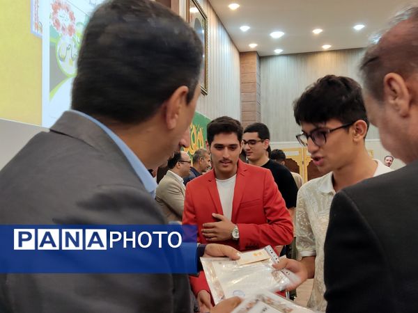 جشن ستارگان دبیرستان هیأت امنایی توحید دوره اول