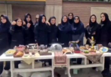 بازارچه کسب و کار در دبیرستان فرزانگان ناحیه دو شهرری 