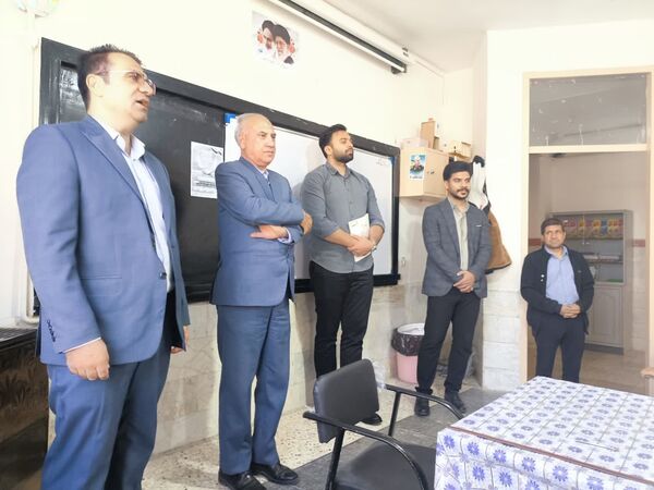بازدید مسئولین آموزش و پرورش  از دبستان شهید پسندیده فدافن