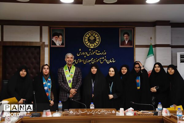 نشست هم‌اندیشی مسئولان دانش‌آموزی تهران با محور آموزش مربیان و مدیریت مصرف انرژی