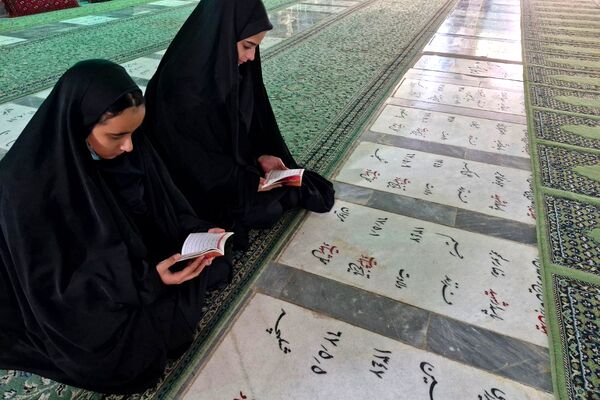 حماسه ۹ دی زنده است؛ ورامینی‌ها بار دیگر با ولایت، پیمان بستند