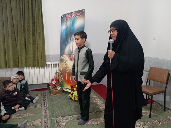برگزاری صبحگاه مهدویت در مدرسه پیروزی