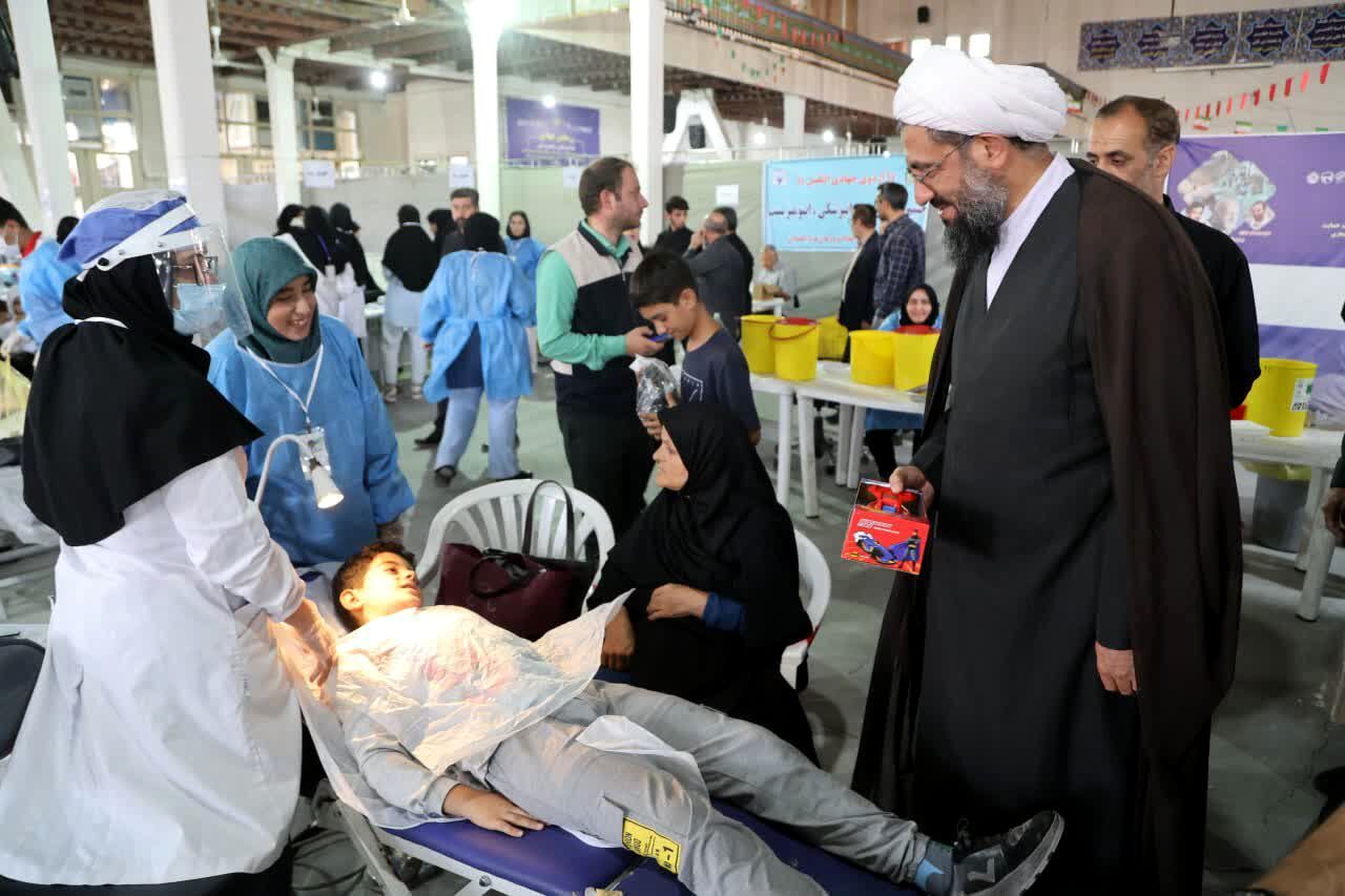 نماینده ولی‌فقیه در استان از رزمایش جهادی سلامت در همدان بازدید کرد