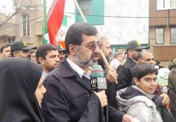 شکوه حضور دانش آموزان در راهپیمایی 22 بهمن