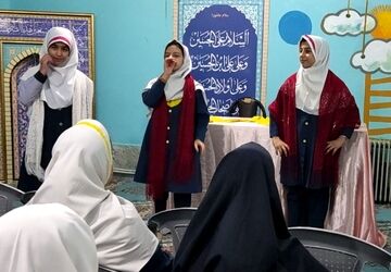 تقدیر از مقام‌آوران جشنواره تئاتر درسی در مدرسه صابران‌ یک