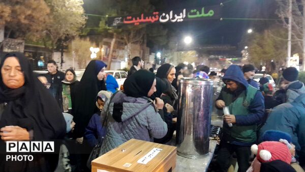 گذری بر موکب مردمی شهید مصطفی صدر زاده در دومین شب قدر 