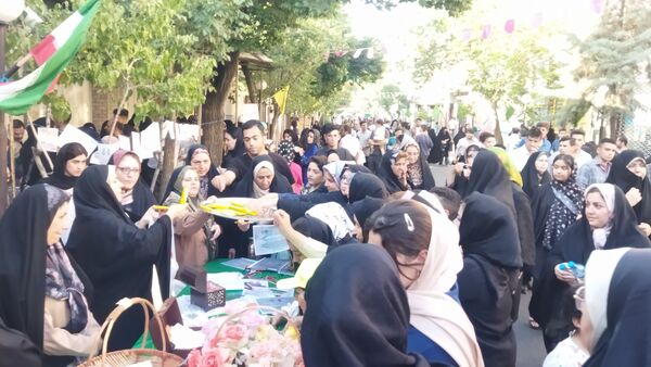 جشن وحدت و ولایت با حضور پرشور دانش‌آموزان اسکو