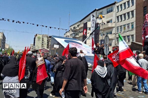 آخرین دیدار مردم تهران با «آقای شهید ایران»