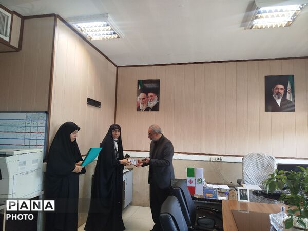 تقدیر و تجلیل از خبرنگاران پانا مدارس شاهد استان البرز