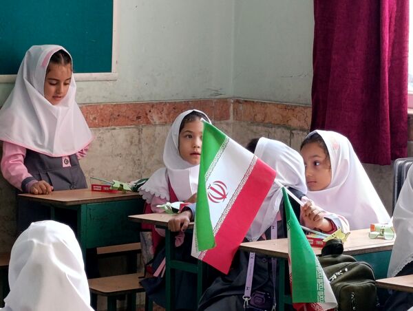 جشن شکوفه‌ها در ملکان؛ استقبال گرم از نوگلان دبستانی