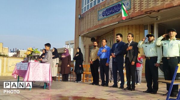 گرامیداشت هفته نیروی انتظامی در دبستان شهید مفتح