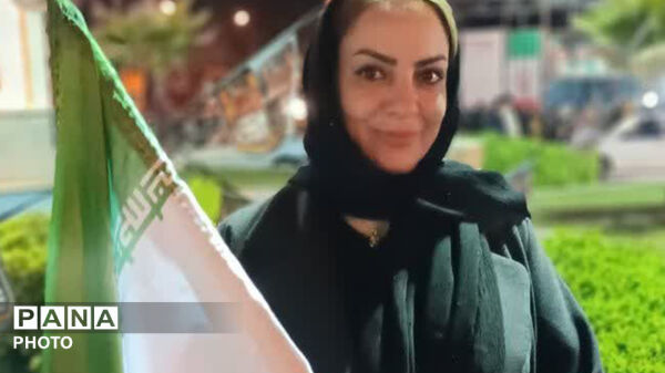 شب‌های بیعت با ولایت در میدان امام خمینی (ره) شهرستان کوهدشت