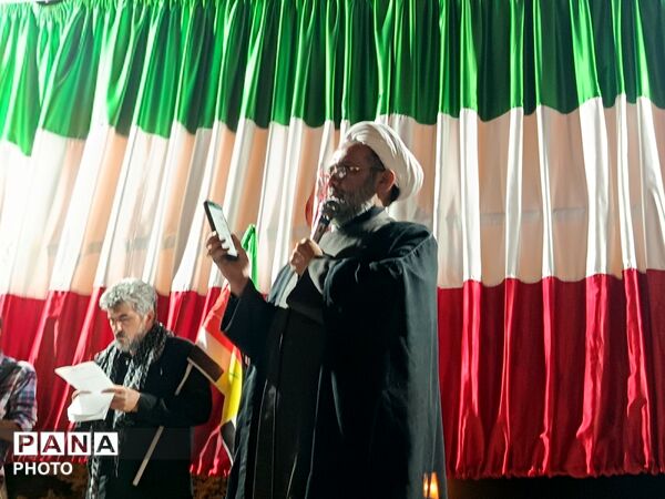 امواج پی در پی شبانه مردم غیور نیشابور در حسینیه امام خامنه ای 