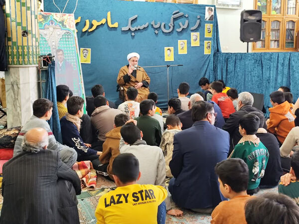 اعتکاف دانش‌آموزی در شهر جعفریه قم