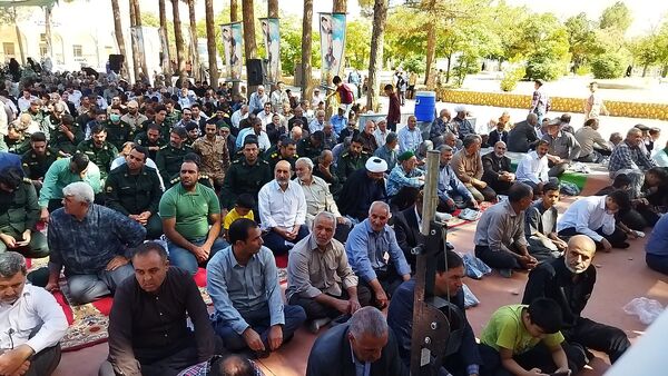 نماز جمعه در جوار شهدای بهشت فضل نیشابور 