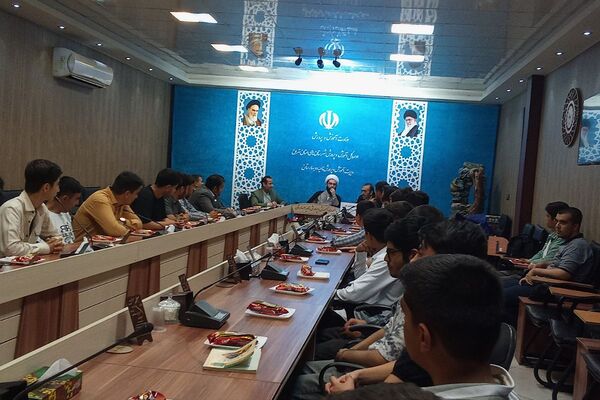 تجلیل از دانش‌آموزان اتحادیه انجمن‌های اسلامی در بهارستان‌۲