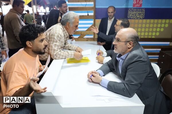 نمازجمعه همدان مانند همیشه میزبان میز خدمت دادگستری استان