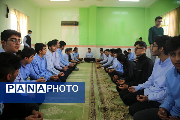 مراسم عزاداری ایام فاطمیه توسط دانش‌آموزان تنگستانی