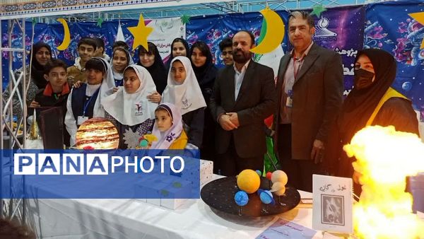 حضور پژوهش‌سرای معلم ناحیه یک کرج در نمایشگاه پژوهش و فناوری 