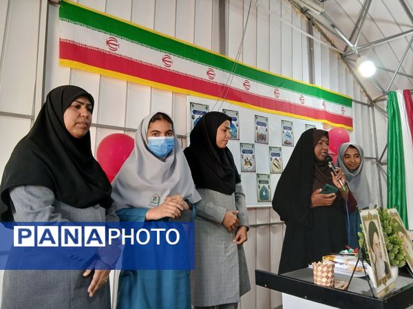 جشن۲۲بهمن در دبیرستان شاهد شهید مصلحی