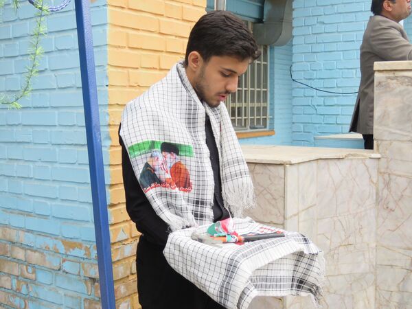 زنگ استکبار ستیزی در دبیرستان شاهد ابوذر غفاری نیشابور 