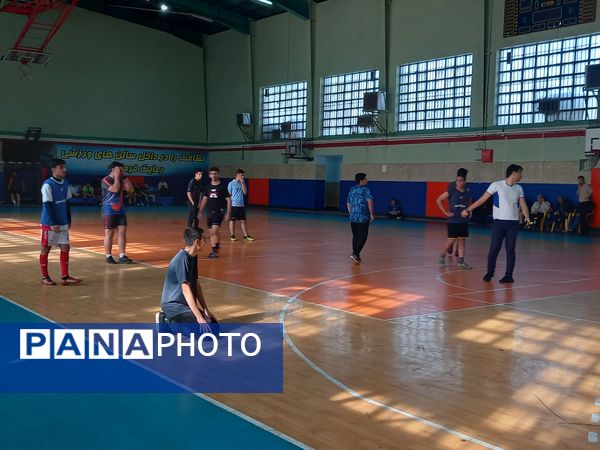 برگزاری مسابقه‌ فوتسال دانش‌آموزی توسط دبیرستان شاهد مهدیون