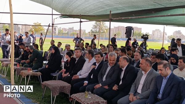 افتتاح چهل و یکمین دوره مسابقات ورزشی دانش‌آموزان در شهرکرد با حضور معاون وزیر 