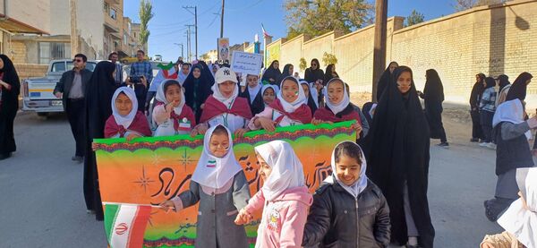 شوراب صغیر میزبان راهپیمایی باشکوه ۱۳ آبان و بزرگداشت روز دانش‌آموز