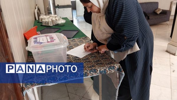 جلسه اولیا مربیان دبیرستان سرافرازان برگزار شد