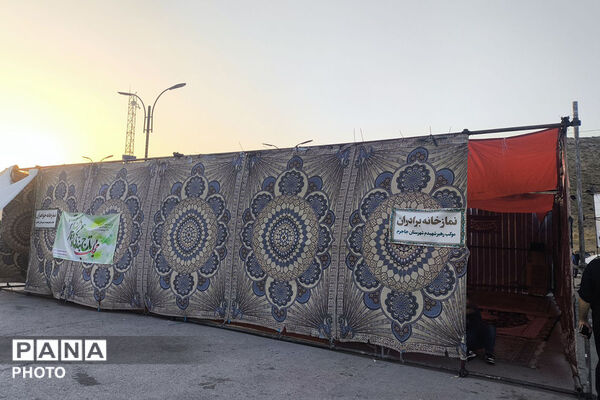 پذیرایی از زائران رضوی در مسیر بازگشت؛ خدمت بی‌منت در موکب «رهبر شهیدم»