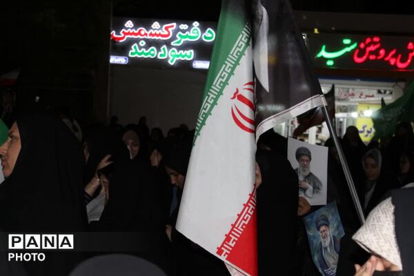 مراسم سازمان دانش‌آموزی فاروج به یاد دانش‌آموزان شهید میناب