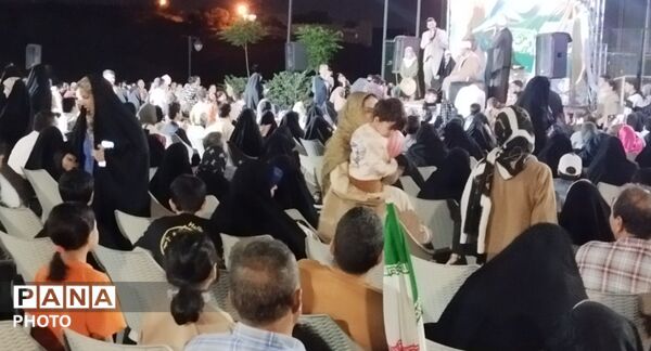 پیوند عشق و ایمان در دلِ جمعیت 